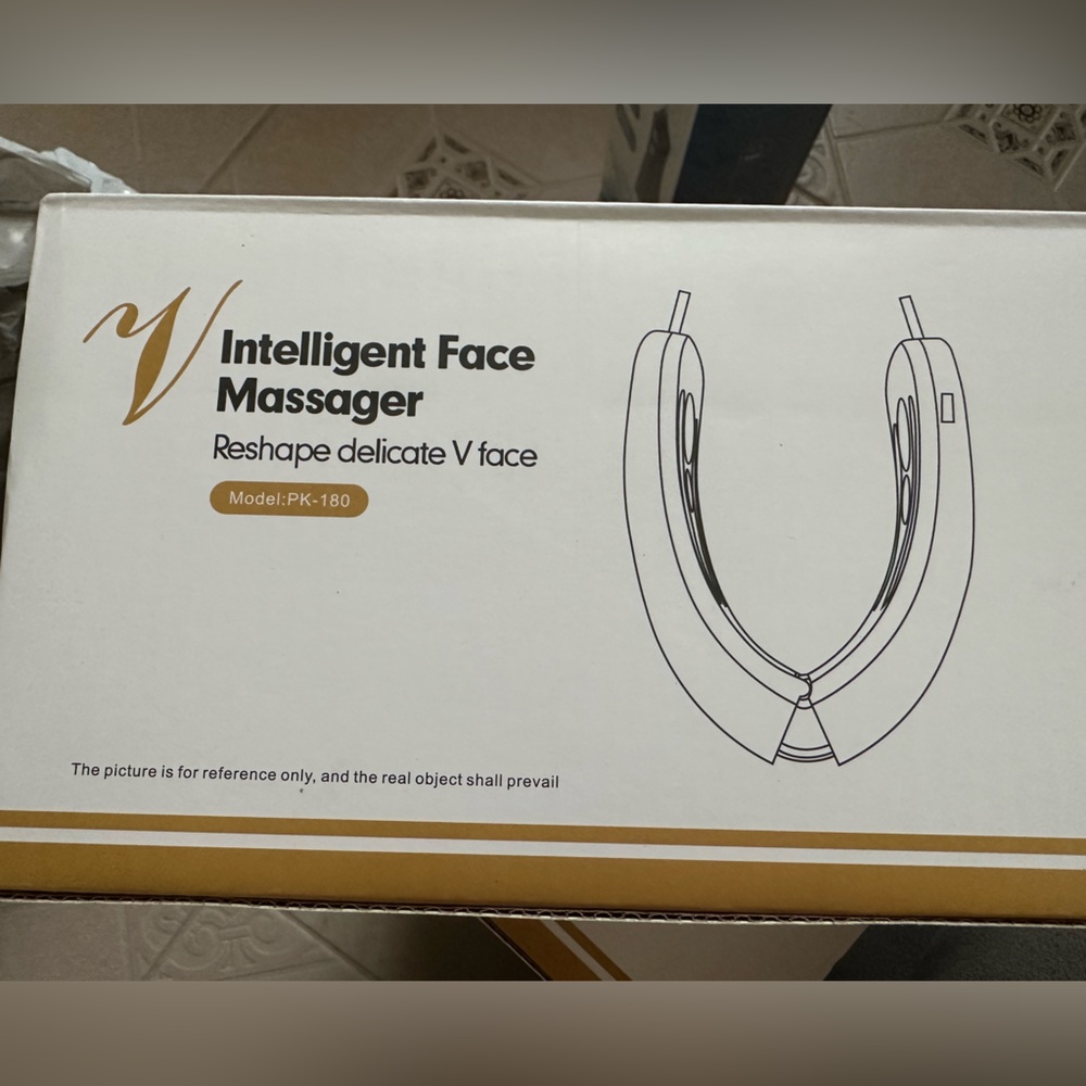Intelligent Face Massager. NEW IN BOX!!